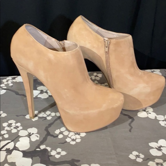 NWT STEVE MADDEN Vippper Suede Plarform Heels - Picture 6 of 11